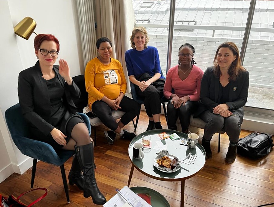 meeting with civil sector France